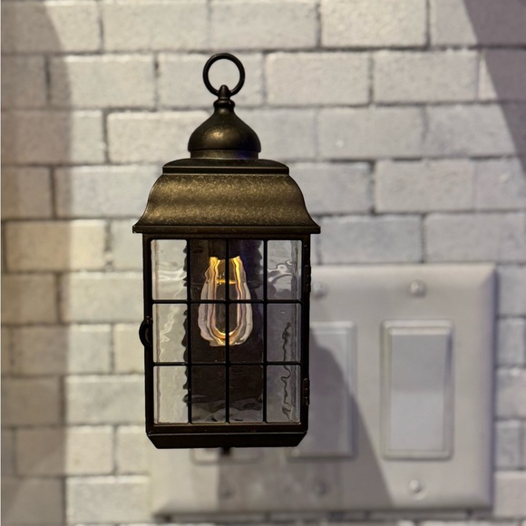 Bath & Body Works Brass Lantern Wallflower - Picture 1 of 3